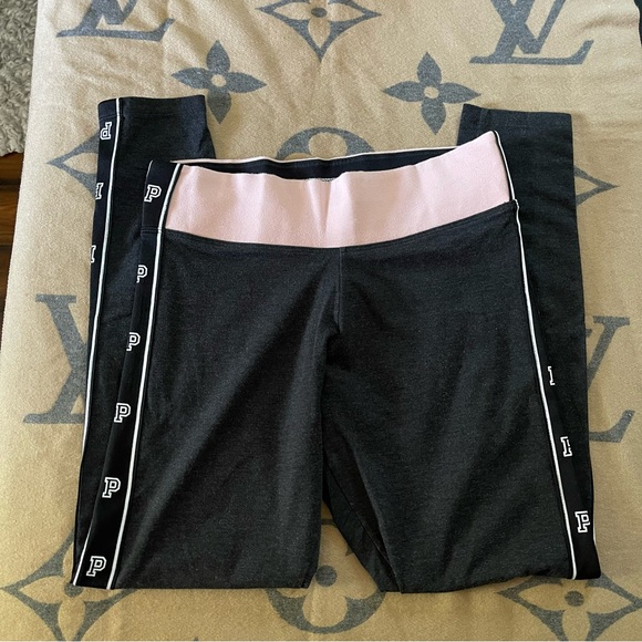 PINK Victoria's Secret Black and Pink Leggings with Sleek Design - Picture 2 of 4